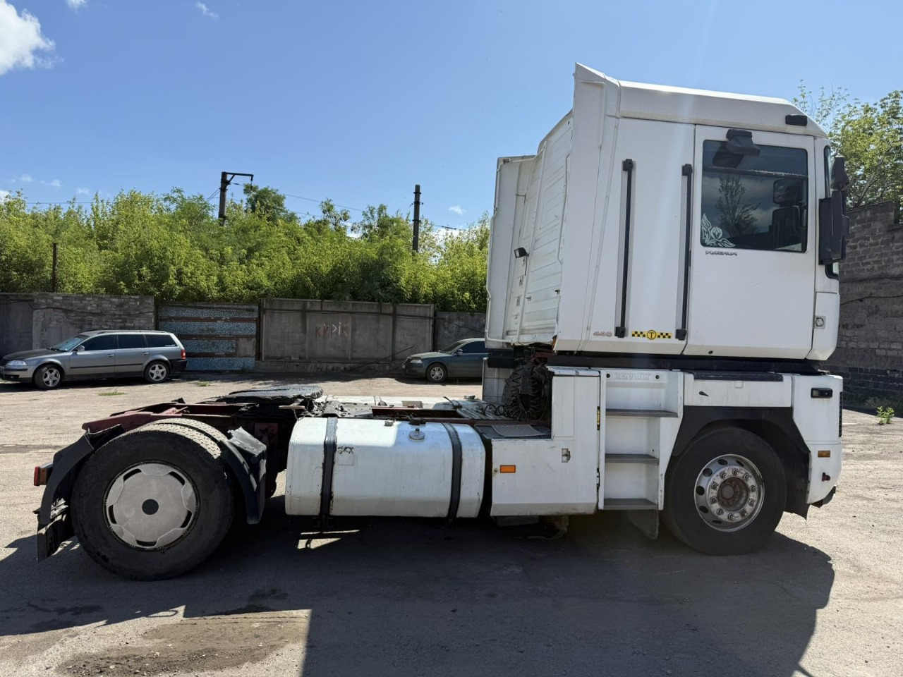 RENAULT Magnum 440 | ID1227S - Tractor unit: picture 3 RENAULT Magnum 440 | ID1227S - Tractor unit: picture 3