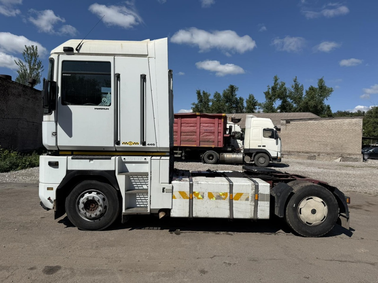 RENAULT Magnum 440 | ID1227S - Tractor unit: picture 1 RENAULT Magnum 440 | ID1227S - Tractor unit: picture 1