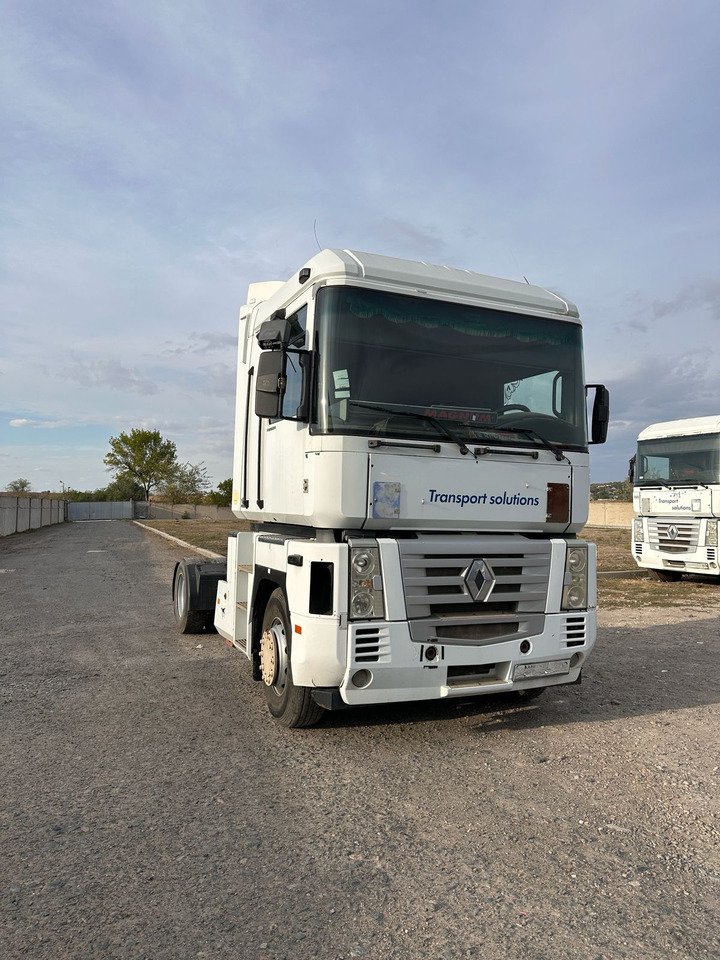 RENAULT Magnum 440 | ID1639S - Tractor unit: picture 1 RENAULT Magnum 440 | ID1639S - Tractor unit: picture 1