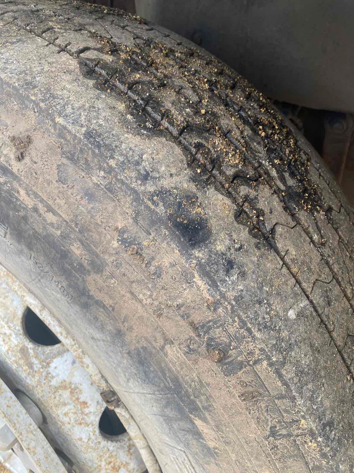 Tractor unit RENAULT Premium 340: picture 16 Tractor unit RENAULT Premium 340: picture 16