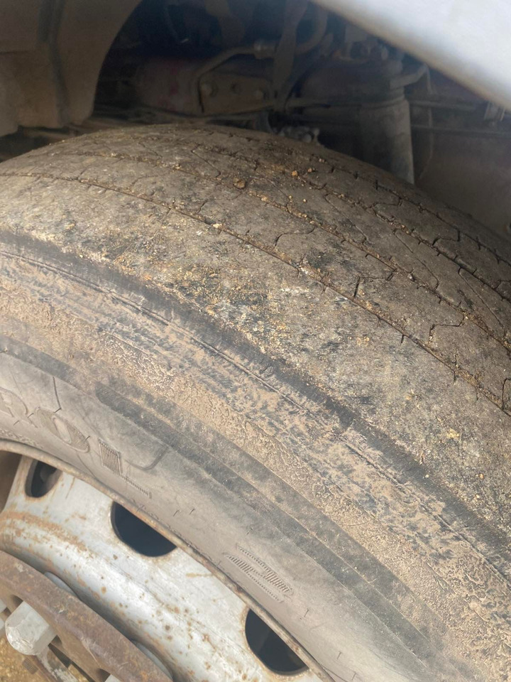 Tractor unit RENAULT Premium 340: picture 17 Tractor unit RENAULT Premium 340: picture 17