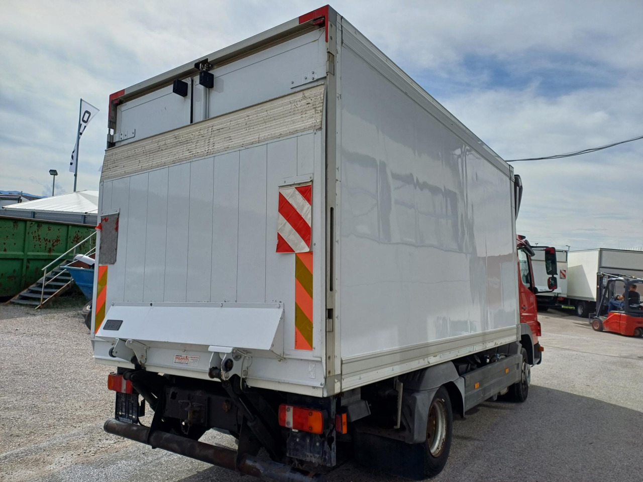 MERCEDES-BENZ 816 Euro5 AHK Luftfeder - Refrigerator truck: picture 5 MERCEDES-BENZ 816 Euro5 AHK Luftfeder - Refrigerator truck: picture 5