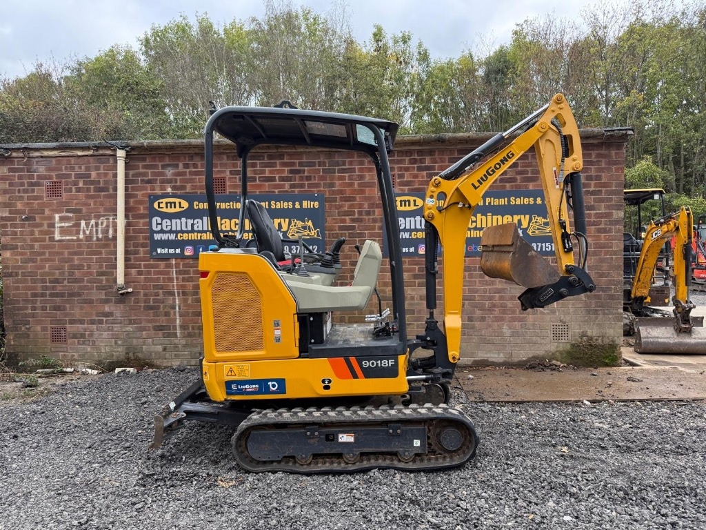 Liugong 9018 F - Mini excavator: picture 1 Liugong 9018 F - Mini excavator: picture 1
