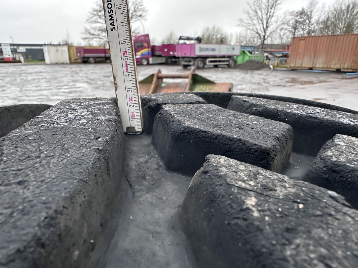 Tire for Wheel excavator MITAS 445 / 65 R 22.5 Kompletträder - Complet tires: picture 21