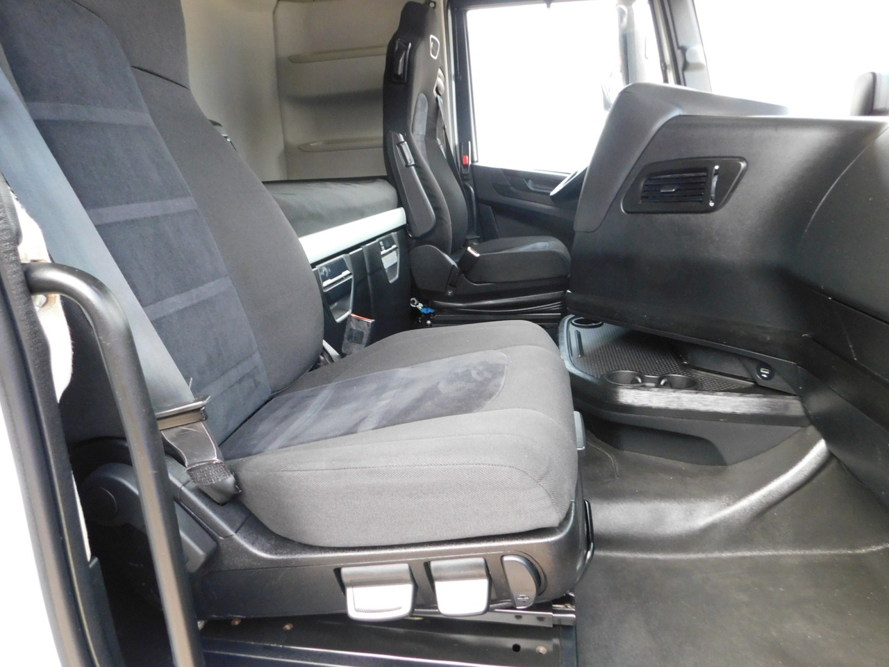 Iveco As440stp - Tractor unit: picture 5 Iveco As440stp - Tractor unit: picture 5