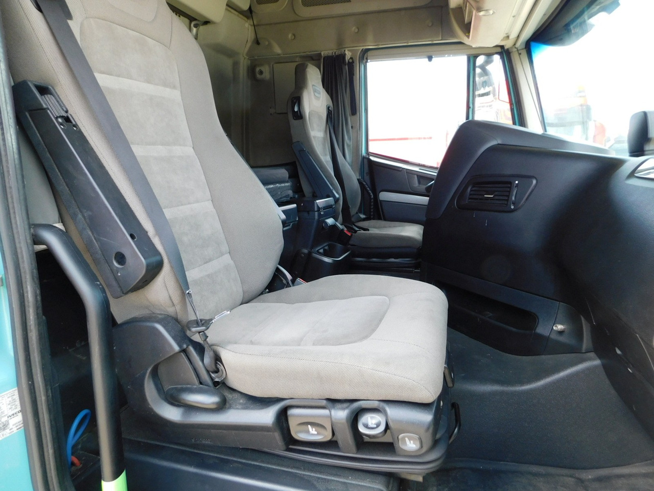 Iveco As440t fp lt - Tractor unit: picture 5 Iveco As440t fp lt - Tractor unit: picture 5