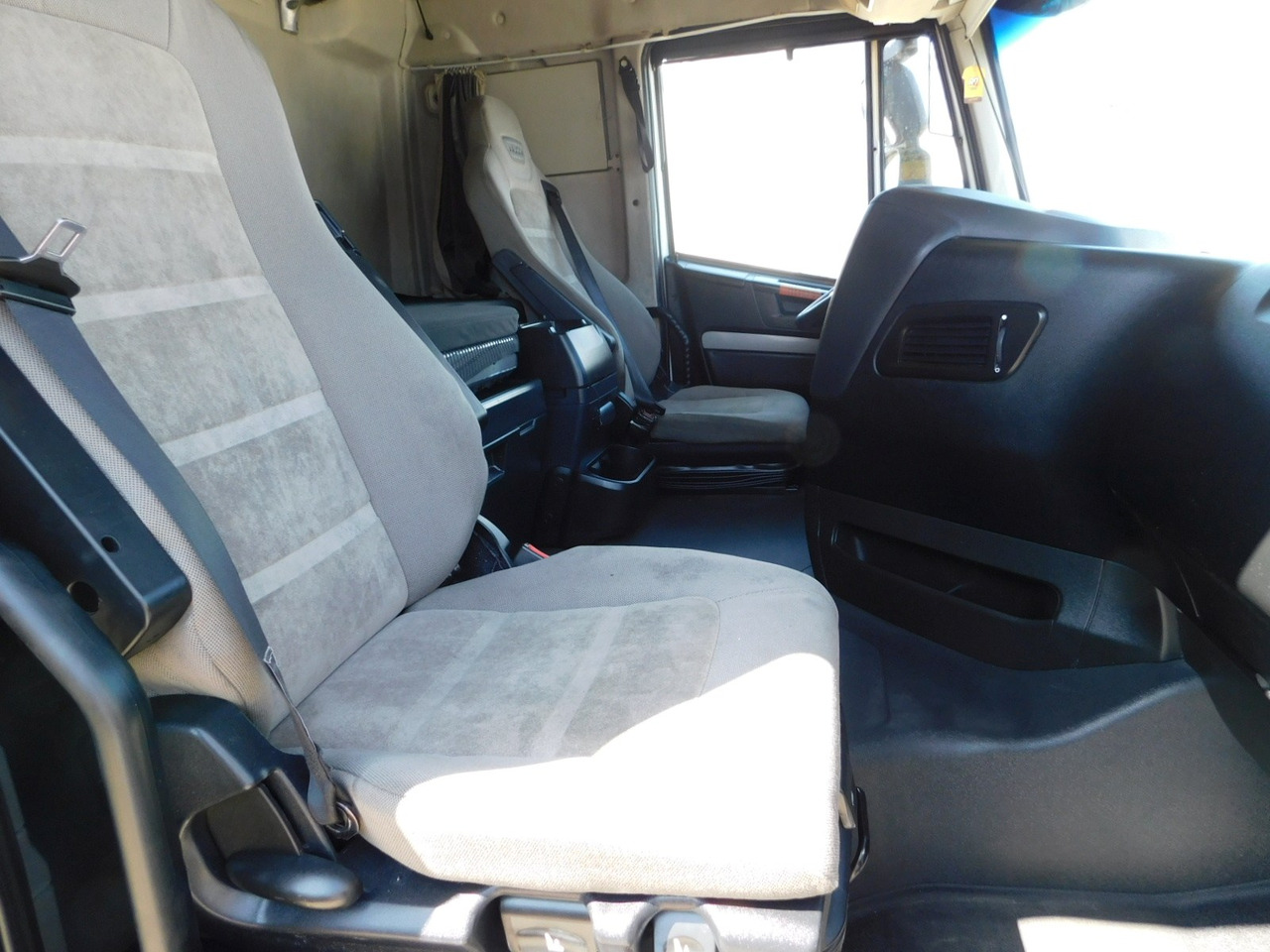 Iveco As440tp - Tractor unit: picture 5 Iveco As440tp - Tractor unit: picture 5