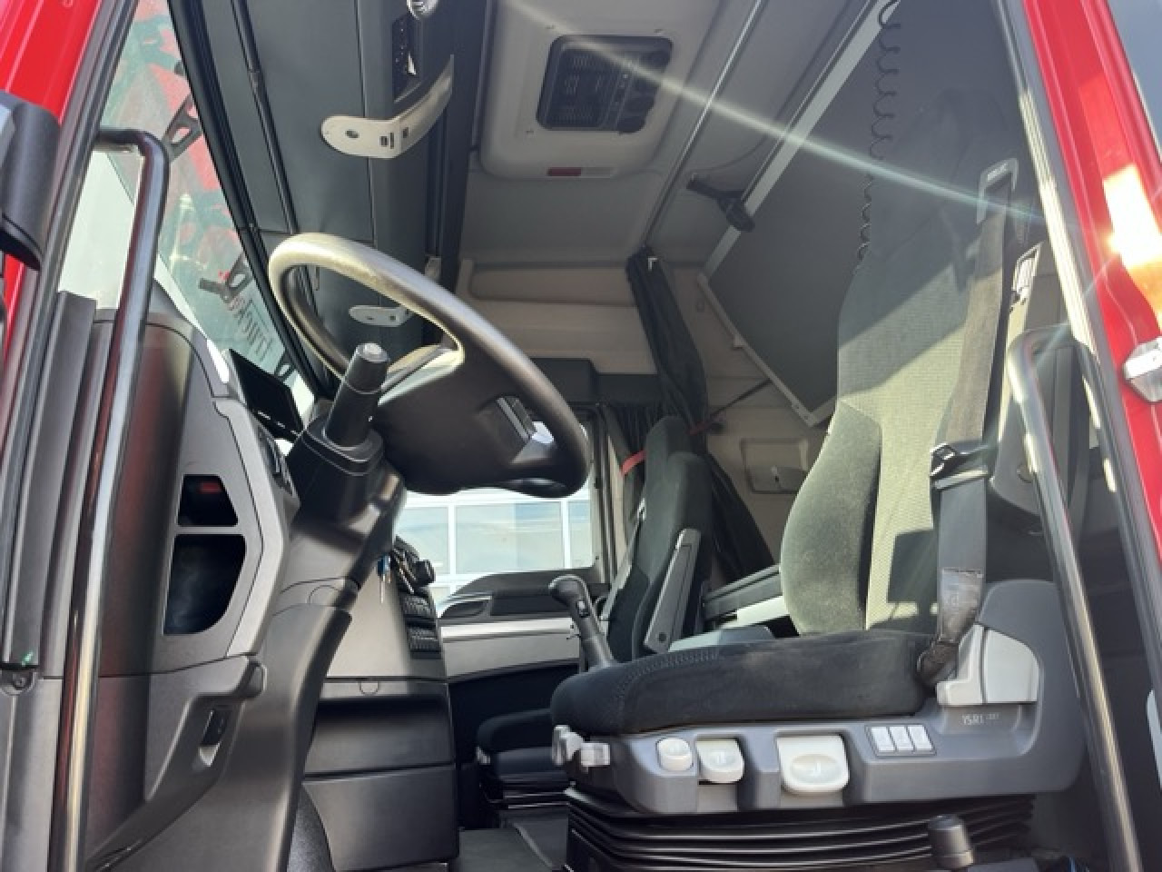 MAN TGX 26.480 6x4 BLS Euro6 Intarder Klima Luftfeder - Tractor unit: picture 4 MAN TGX 26.480 6x4 BLS Euro6 Intarder Klima Luftfeder - Tractor unit: picture 4