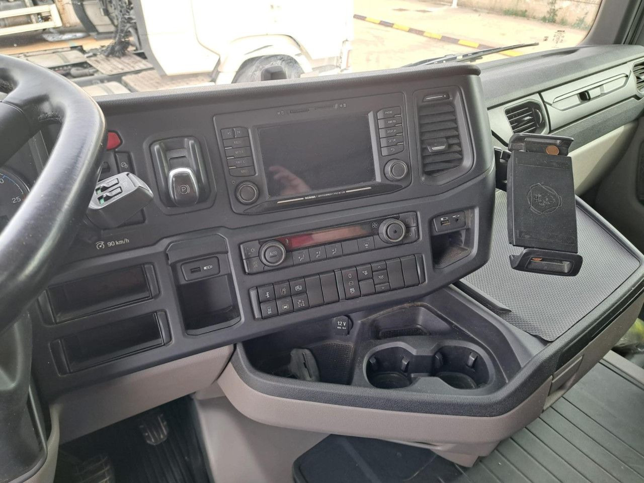 Scania R 500 - Tractor unit: picture 2 Scania R 500 - Tractor unit: picture 2