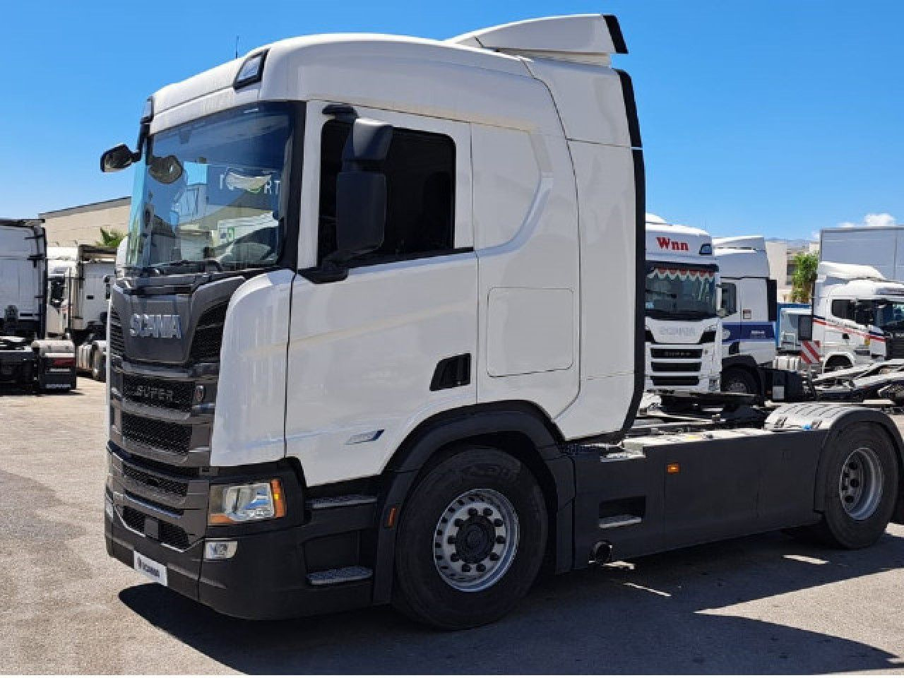 UVES05250007 - Tractor unit: picture 2 UVES05250007 - Tractor unit: picture 2
