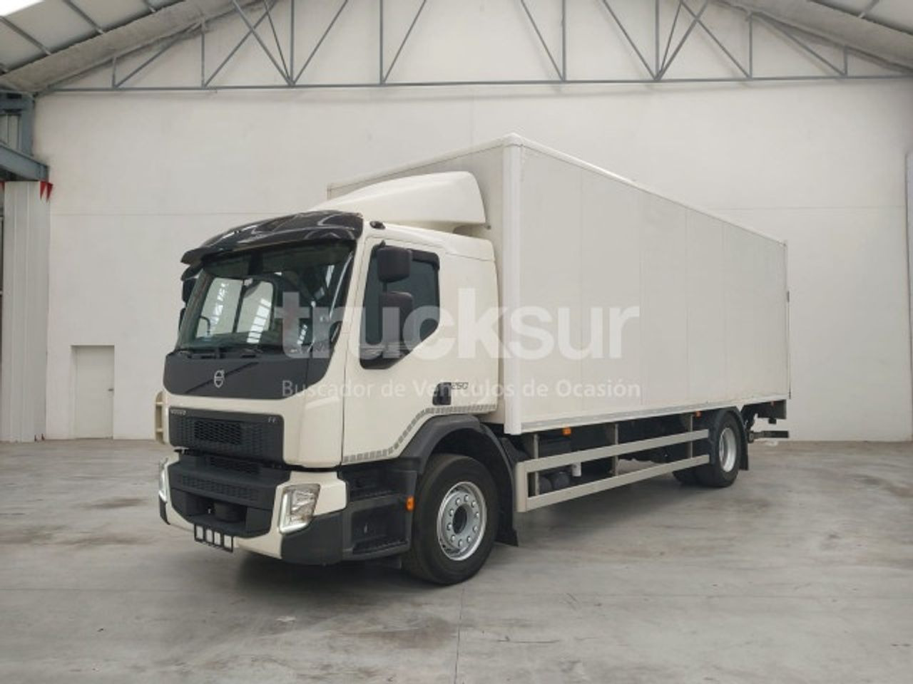 Volvo UVES07230006 - Tractor unit: picture 1 Volvo UVES07230006 - Tractor unit: picture 1
