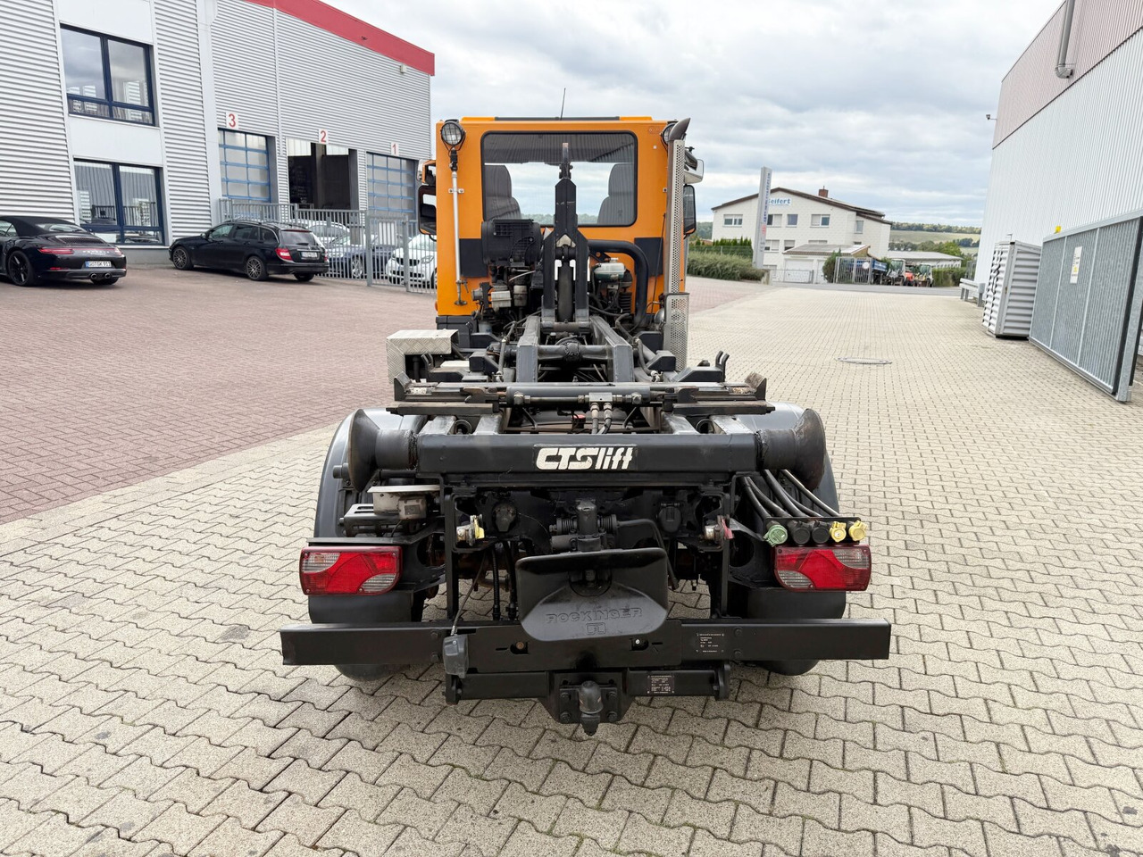 Hook lift truck AEBI Schmidt MT750 4x4 AEBI Schmidt MT750 4x4, City-Abroller, Winterdienstausstattung, 2x AHK: picture 13 Hook lift truck AEBI Schmidt MT750 4x4 AEBI Schmidt MT750 4x4, City-Abroller, Winterdienstausstattung, 2x AHK: picture 13