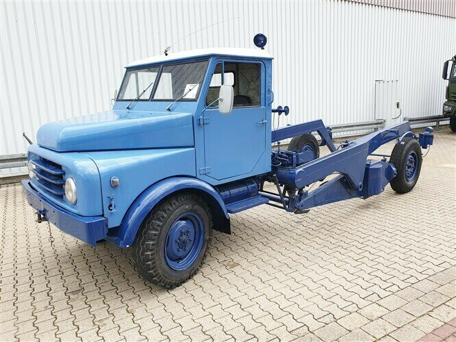 AL 28 Ruthmann Hubwagen, 2,5t, 4x2 AL 28 Ruthmann Hubwagen, 2,5t, 4x2 - Skip loader truck: picture 1 AL 28 Ruthmann Hubwagen, 2,5t, 4x2 AL 28 Ruthmann Hubwagen, 2,5t, 4x2 - Skip loader truck: picture 1
