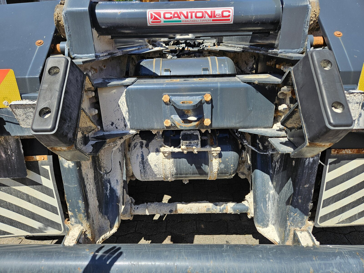 ASTRA HD9 86.50-90 8x6 ASTRA HD9 86.50-90 8x6, Unfallschaden, Cursor 13 - Cab chassis truck: picture 3 ASTRA HD9 86.50-90 8x6 ASTRA HD9 86.50-90 8x6, Unfallschaden, Cursor 13 - Cab chassis truck: picture 3