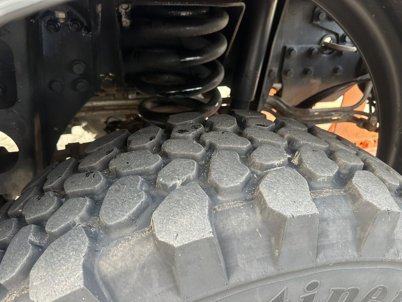 Unimog U300 405/10 4x4 U300 405/10 4x4, Kommunalhydraulik, Frontzapfwelle, Kipper - Commercial vehicle: picture 4 Unimog U300 405/10 4x4 U300 405/10 4x4, Kommunalhydraulik, Frontzapfwelle, Kipper - Commercial vehicle: picture 4