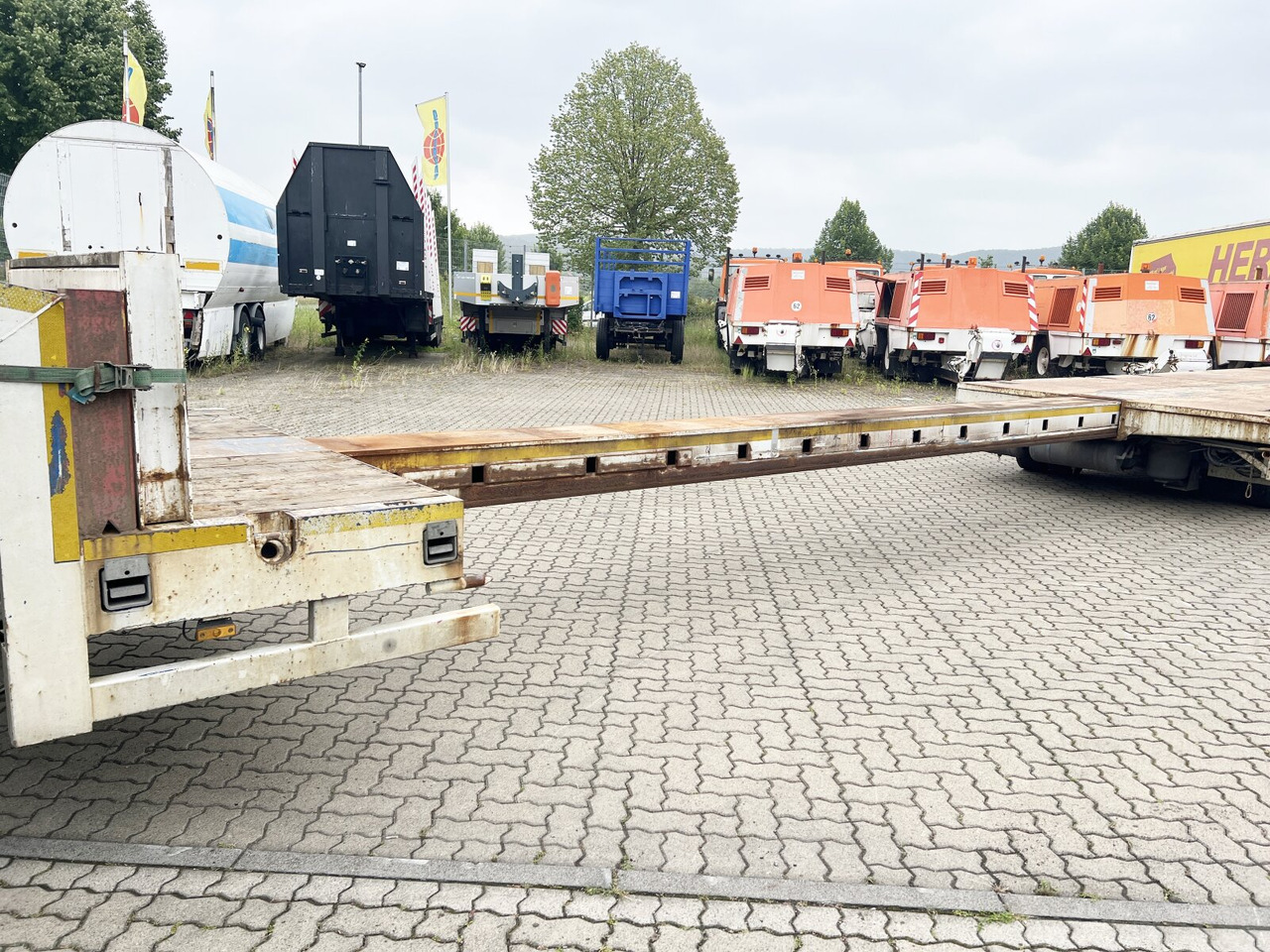 Low loader semi-trailer for transportation of heavy machinery ES-GE 5.SOU-25-50.3N 5.SOU-25-50.3N, Teleskopierbar: picture 7