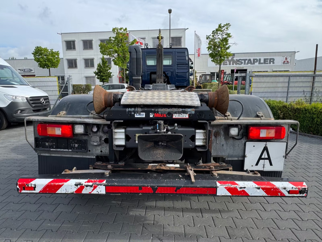 FM 370/410 6x2 FM 370/410 6x2, Lenk-/Liftachse - Hook lift truck: picture 5 FM 370/410 6x2 FM 370/410 6x2, Lenk-/Liftachse - Hook lift truck: picture 5
