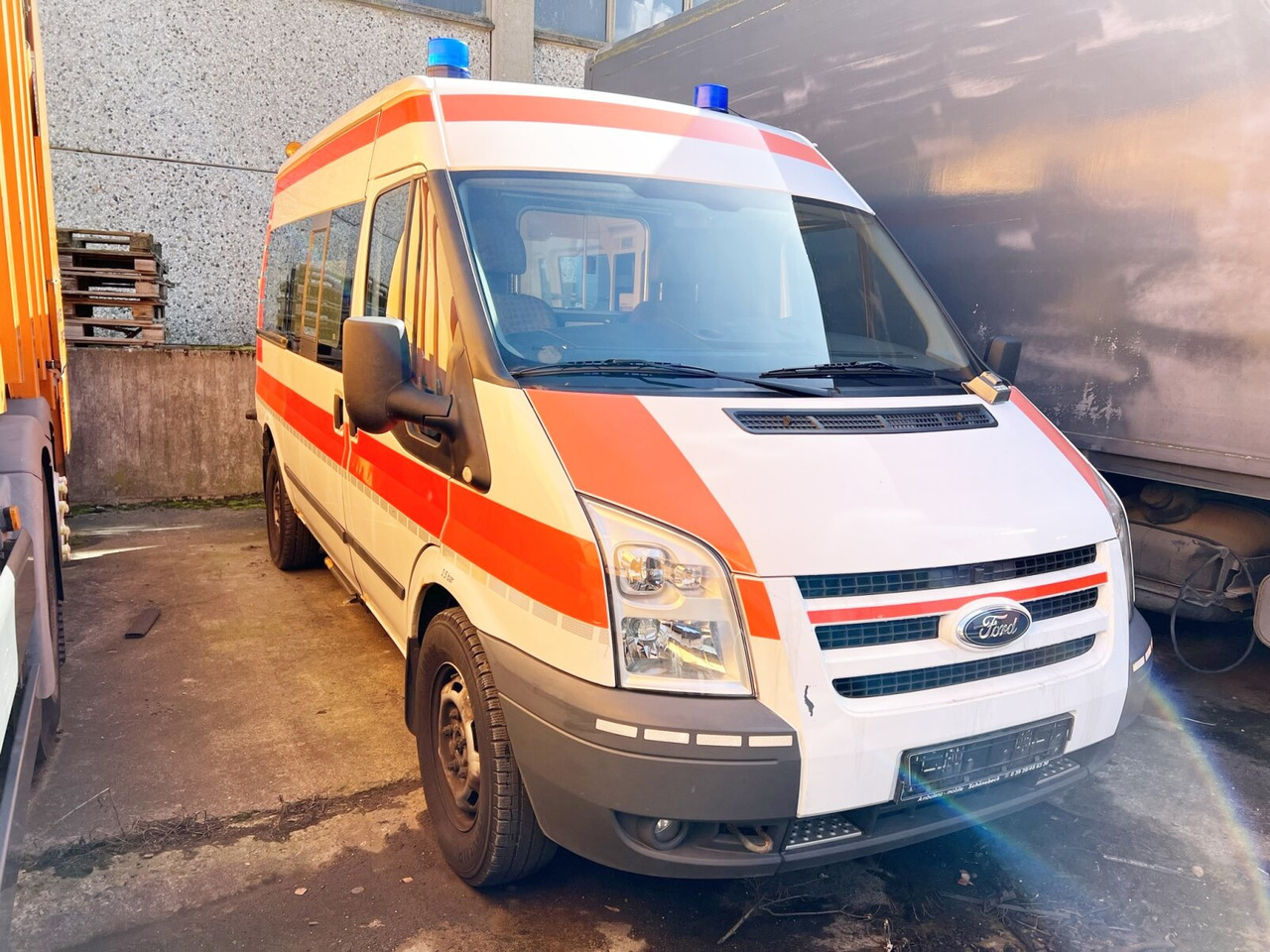 Ford Transit 2.2 TDCI 4x2 Transit 2.2 TDCI 4x2, Krankentransporter - Ambulance: picture 5 Ford Transit 2.2 TDCI 4x2 Transit 2.2 TDCI 4x2, Krankentransporter - Ambulance: picture 5