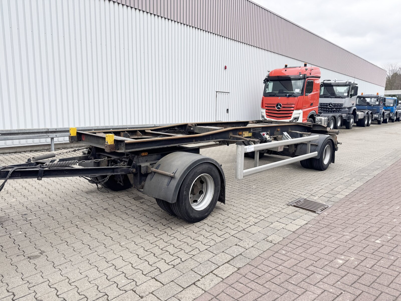 HSA 18.65 Schlittenabroller HSA 18.65 Schlittenabroller - Roll-off/ Skip trailer: picture 1 HSA 18.65 Schlittenabroller HSA 18.65 Schlittenabroller - Roll-off/ Skip trailer: picture 1