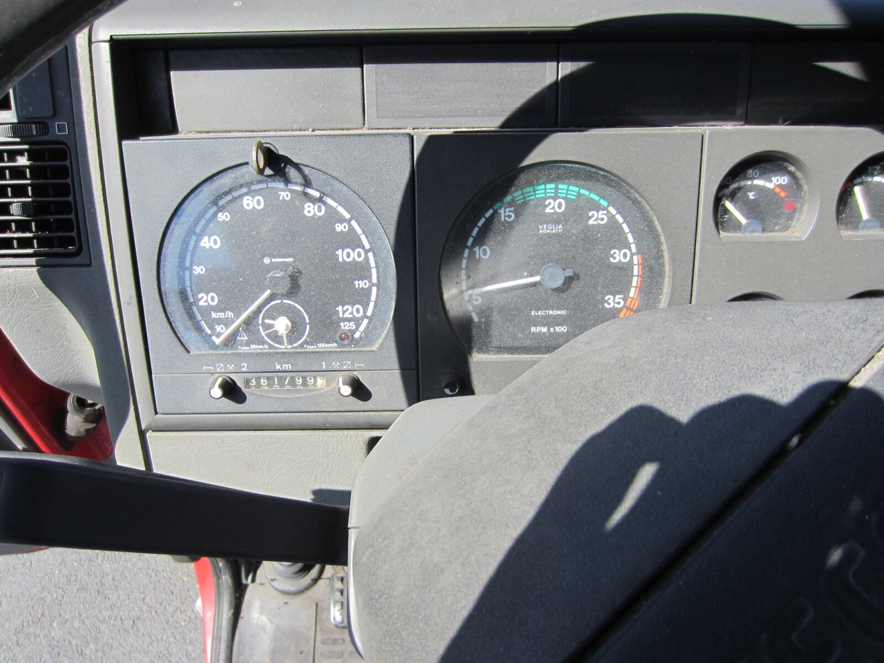 Box truck Iveco EuroCargo 80E 15/85: picture 7