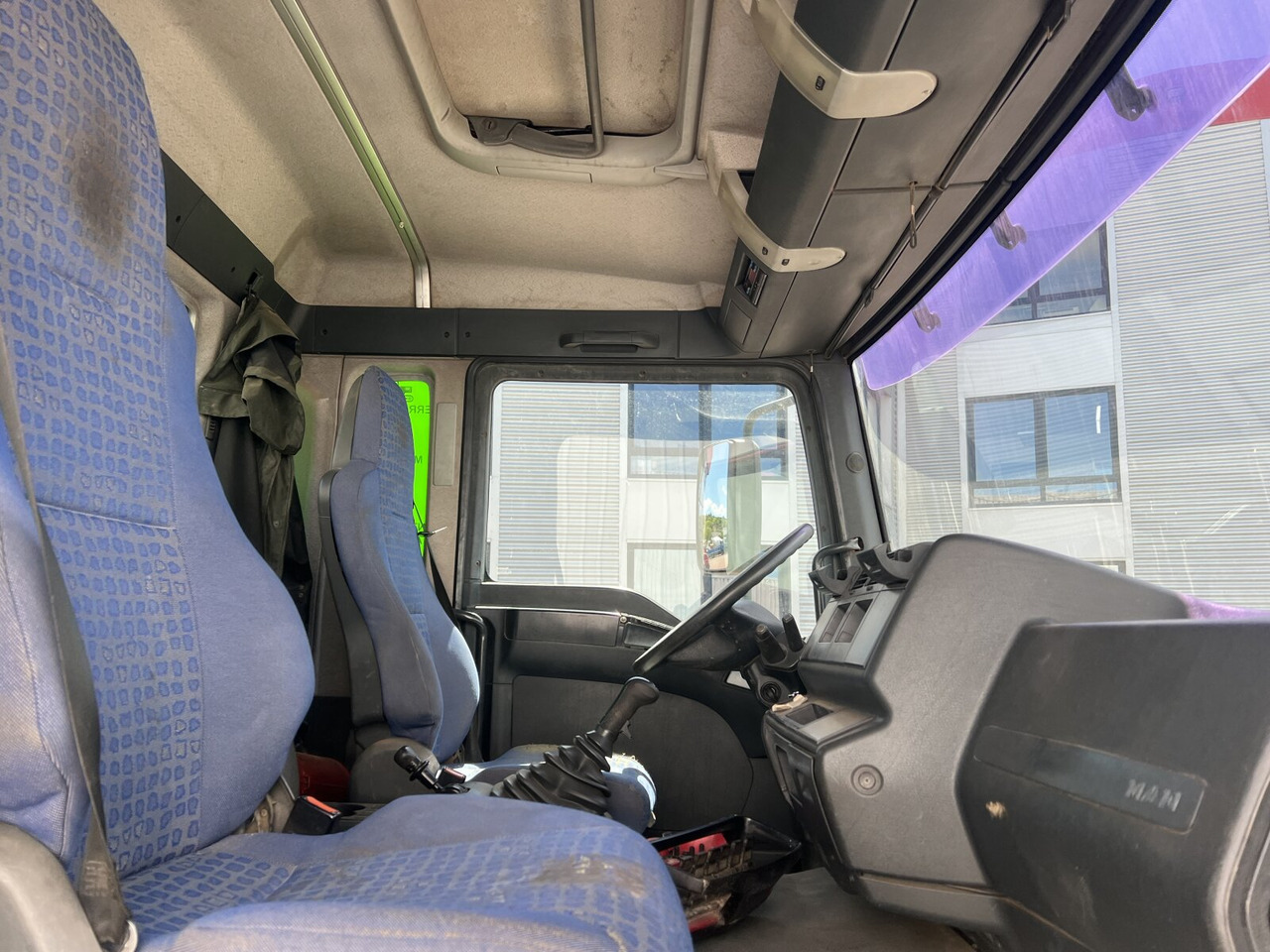 MAN TGA 26.363/410 6x4 BB TGA 26.363/410 6x4 BB, 2-S-Alukipper - Tipper, Crane truck: picture 3 MAN TGA 26.363/410 6x4 BB TGA 26.363/410 6x4 BB, 2-S-Alukipper - Tipper, Crane truck: picture 3