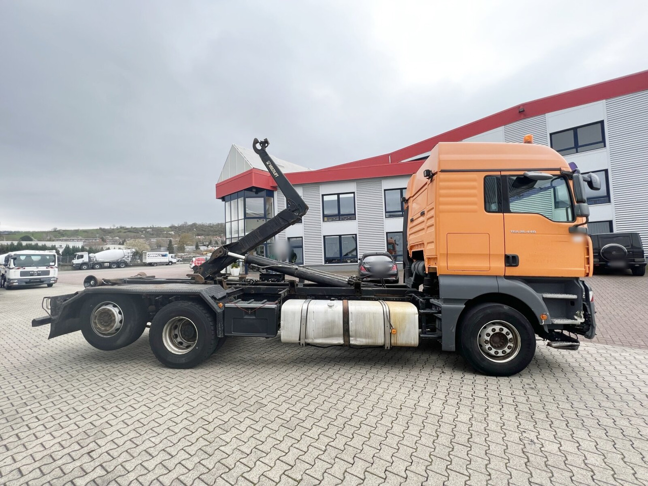 Hook lift truck MAN TGA 26.440 6X2-2 BL TGA 26.440 6X2-2 BL, Liftachse: picture 9