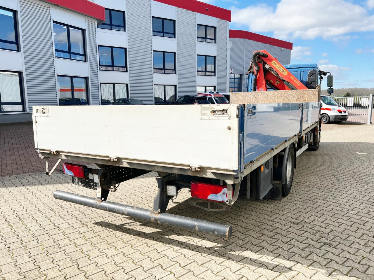 Crane truck, Dropside/ Flatbed truck MAN TGM 15.250/340 4X2 BL TGM 15.250/340 4X2 BL mit Kran Palfinger PK 11001: picture 11