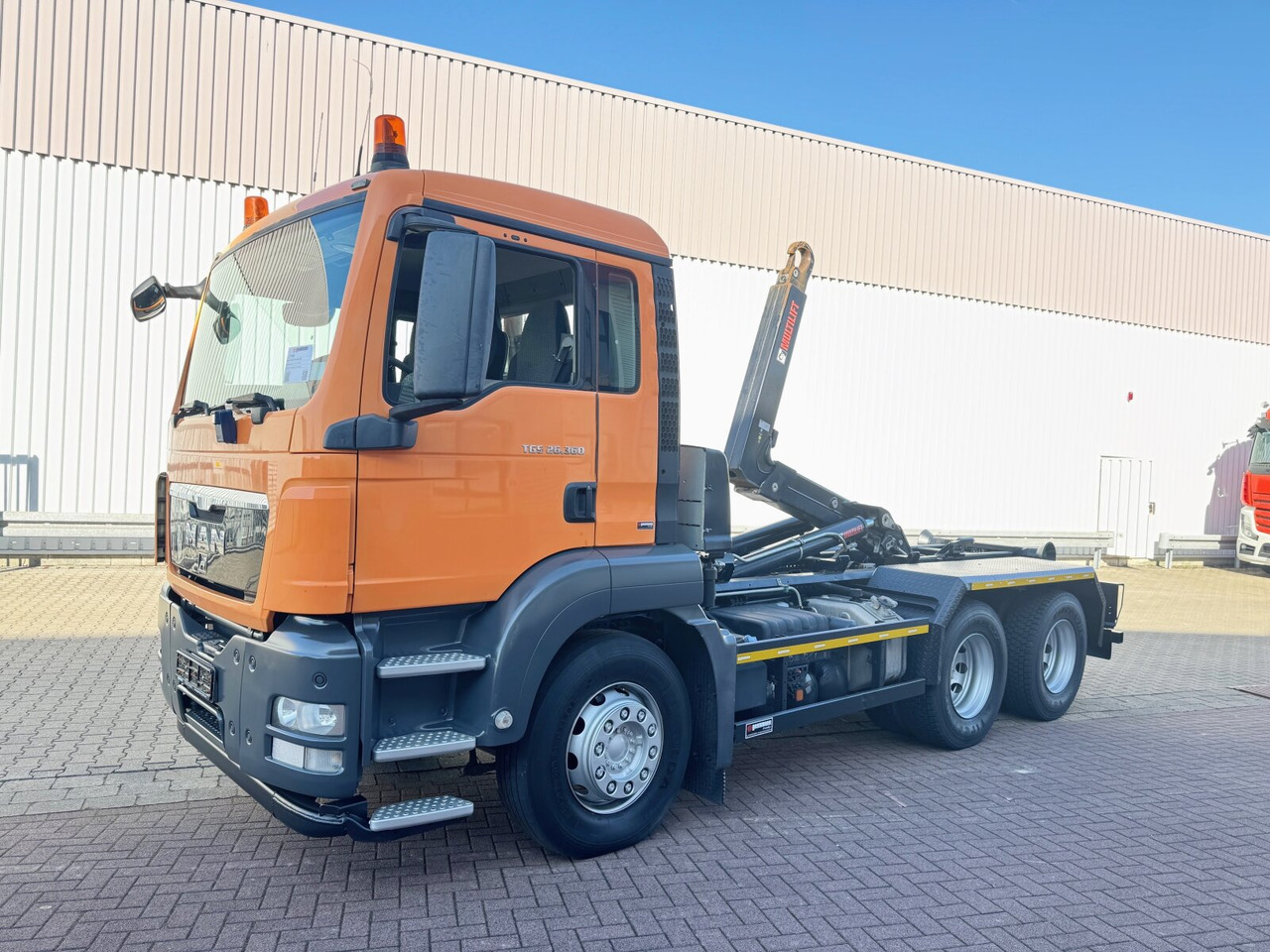MAN TGS 26.360/440 6x4 BB TGS 26.360/440 6x4 BB, 2x AHK, Hiab Abroller Bj. 2021 - Hook lift truck: picture 1 MAN TGS 26.360/440 6x4 BB TGS 26.360/440 6x4 BB, 2x AHK, Hiab Abroller Bj. 2021 - Hook lift truck: picture 1