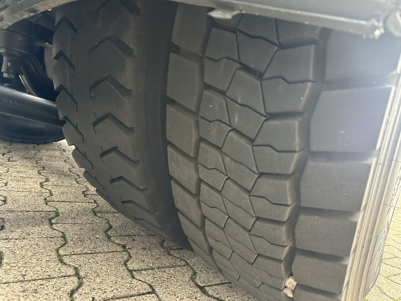 MAN TGS 26.440 6x2 BL TGS 26.440 6x2 BL - Hook lift truck: picture 5 MAN TGS 26.440 6x2 BL TGS 26.440 6x2 BL - Hook lift truck: picture 5