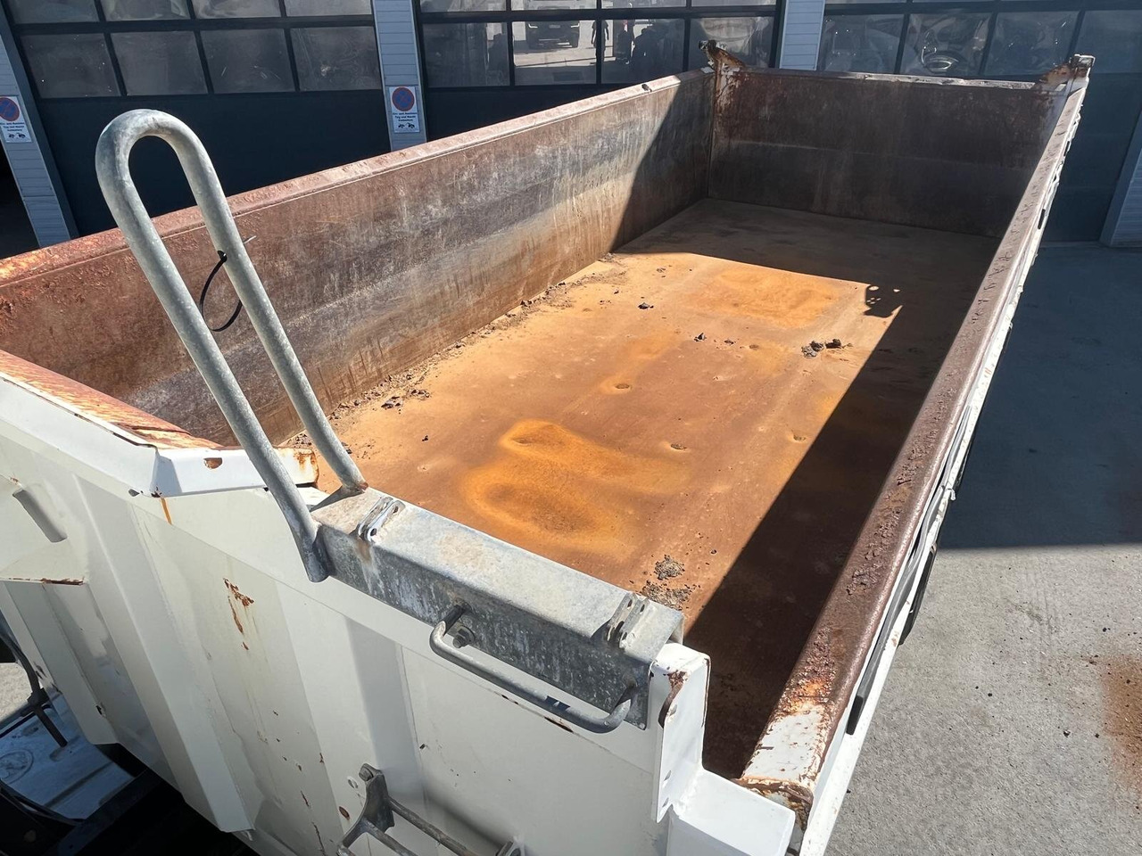 MAN TGS 35.460 8X4 BB TGS 35.460 8X4 BB, Meiller Bordmatik 13m³ - Tipper: picture 3 MAN TGS 35.460 8X4 BB TGS 35.460 8X4 BB, Meiller Bordmatik 13m³ - Tipper: picture 3