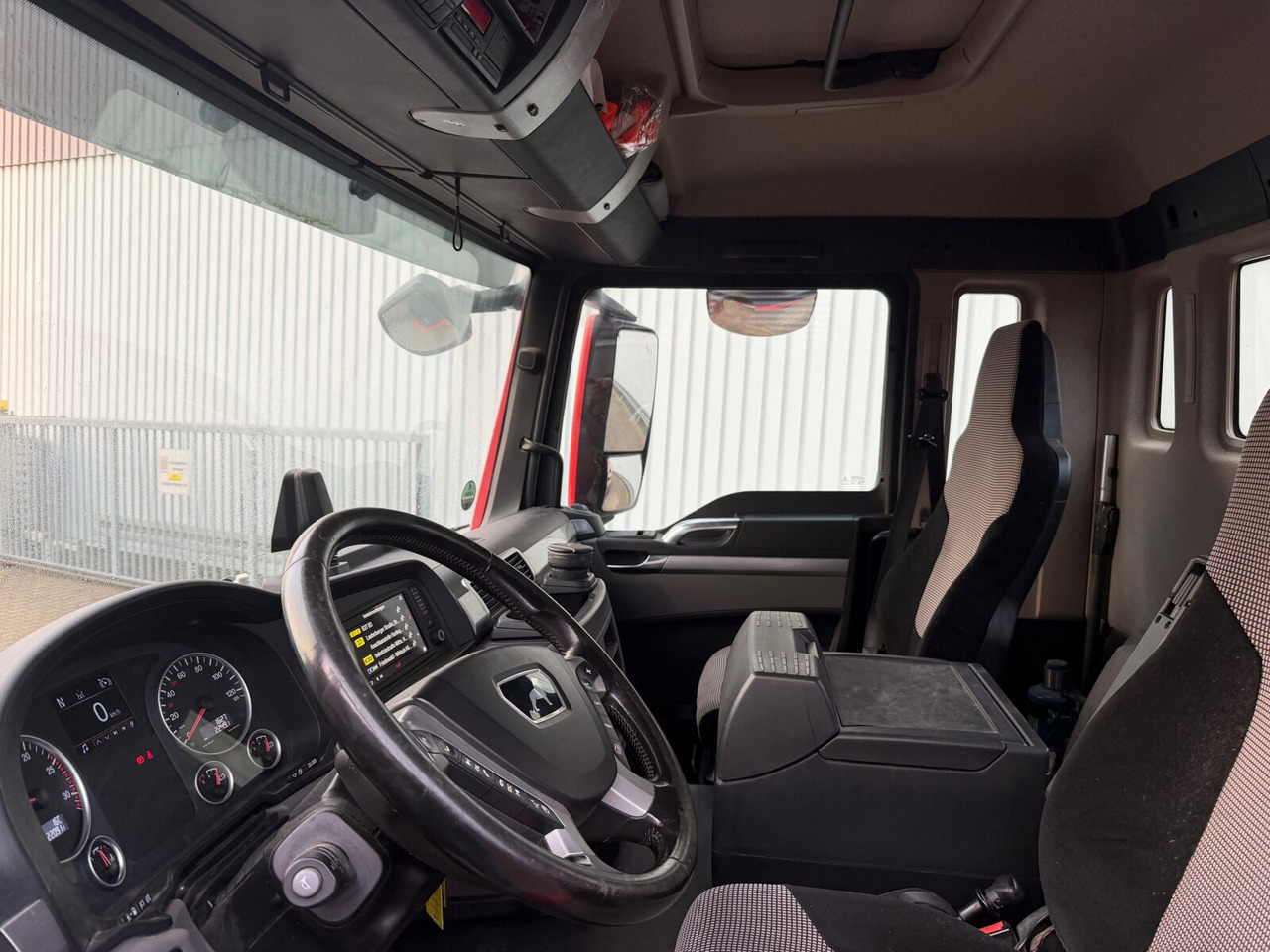 MAN TGS 35.500 8x4 BB TGS 35.500 8x4 BB, Pritarder, Meiller RK 30.65 - Hook lift truck: picture 2 MAN TGS 35.500 8x4 BB TGS 35.500 8x4 BB, Pritarder, Meiller RK 30.65 - Hook lift truck: picture 2