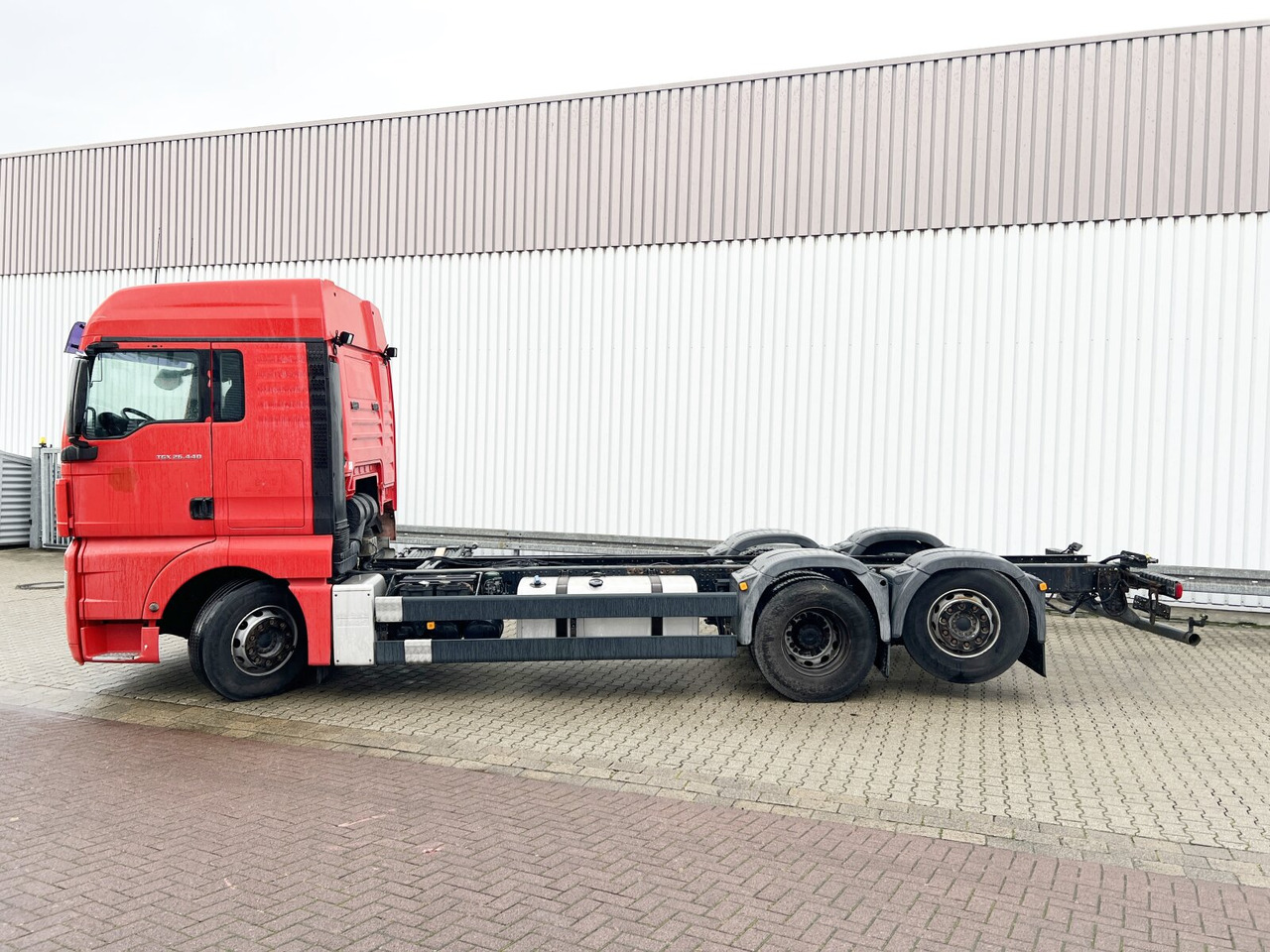 Cab chassis truck MAN TGX 26.440 6x2-2 LL TGX 26.440 6x2-2 LL, Lenk-Liftachse: picture 12 Cab chassis truck MAN TGX 26.440 6x2-2 LL TGX 26.440 6x2-2 LL, Lenk-Liftachse: picture 12