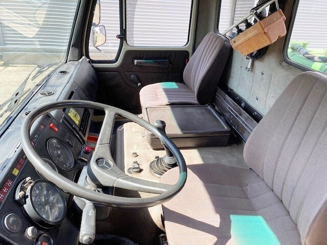 Crane truck, Dropside/ Flatbed truck Mercedes-Benz 2635 6x4 2635 6x4, V8, Heckkran Palfinger PK 28000, Funk, 28,5m-280kg: picture 6