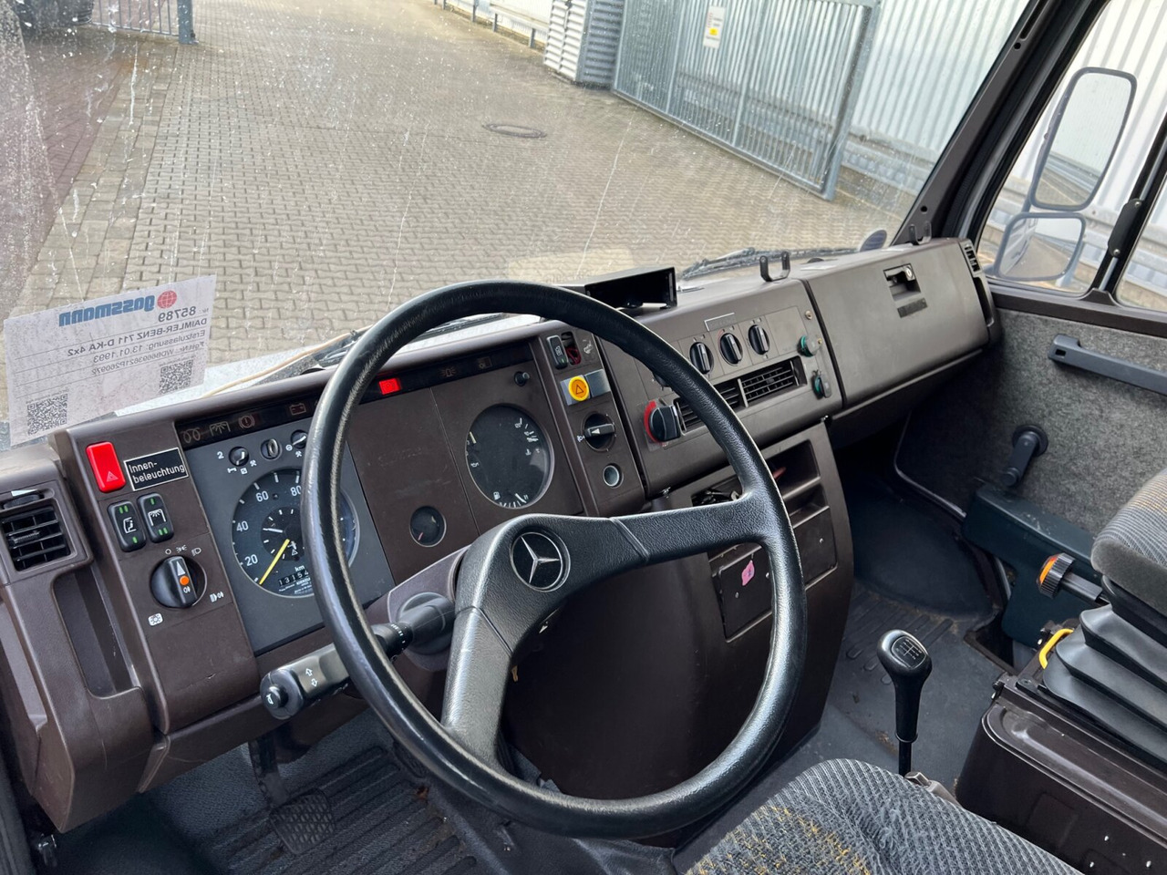 Mercedes-Benz 711 D-KA 4x2 711 D-KA 4x2, Standklima, 11-Sitze, 2 x on stock - Minibus, Passenger van: picture 4 Mercedes-Benz 711 D-KA 4x2 711 D-KA 4x2, Standklima, 11-Sitze, 2 x on stock - Minibus, Passenger van: picture 4