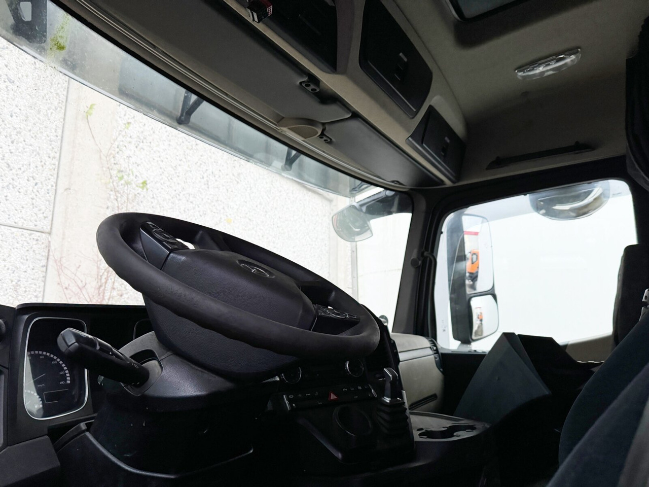 Mercedes-Benz Actros 2548 L 6x2, ERSATZTEILSPENDER! Actros 2548 L 6x2/46, Retarder, Lenk-/Liftachse, ERSATZTEILSPENDER! - Hook lift truck: picture 2 Mercedes-Benz Actros 2548 L 6x2, ERSATZTEILSPENDER! Actros 2548 L 6x2/46, Retarder, Lenk-/Liftachse, ERSATZTEILSPENDER! - Hook lift truck: picture 2