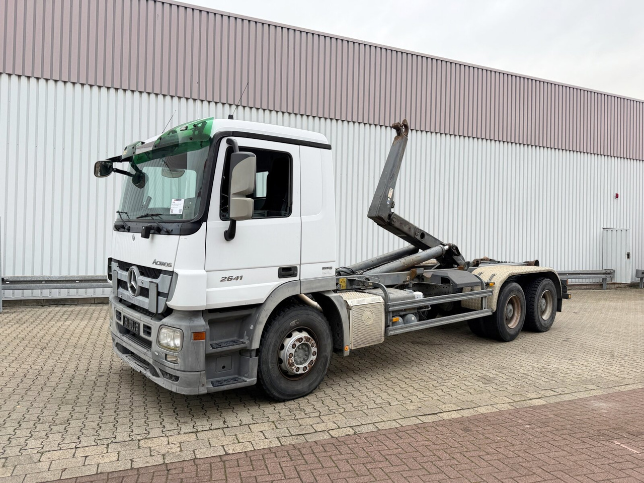Mercedes-Benz Actros 2641 6x4 Actros 2641 6x4 - Hook lift truck: picture 1 Mercedes-Benz Actros 2641 6x4 Actros 2641 6x4 - Hook lift truck: picture 1
