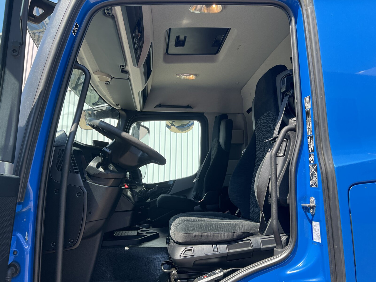 Leasing of Mercedes-Benz Antos 1836 L 4x2 Antos 1836 L 4x2, Glastransporter, Heckkran Palfinger Pk 12002-EH, Funk Mercedes-Benz Antos 1836 L 4x2 Antos 1836 L 4x2, Glastransporter, Heckkran Palfinger Pk 12002-EH, Funk: picture 7