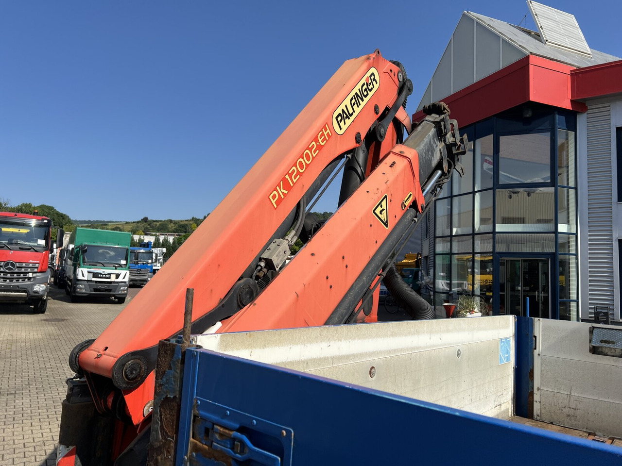 Mercedes-Benz Antos 1836 L 4x2 Antos 1836 L 4x2, Glastransporter, Heckkran Palfinger Pk 12002-EH, Funk - Crane truck: picture 2 Mercedes-Benz Antos 1836 L 4x2 Antos 1836 L 4x2, Glastransporter, Heckkran Palfinger Pk 12002-EH, Funk - Crane truck: picture 2