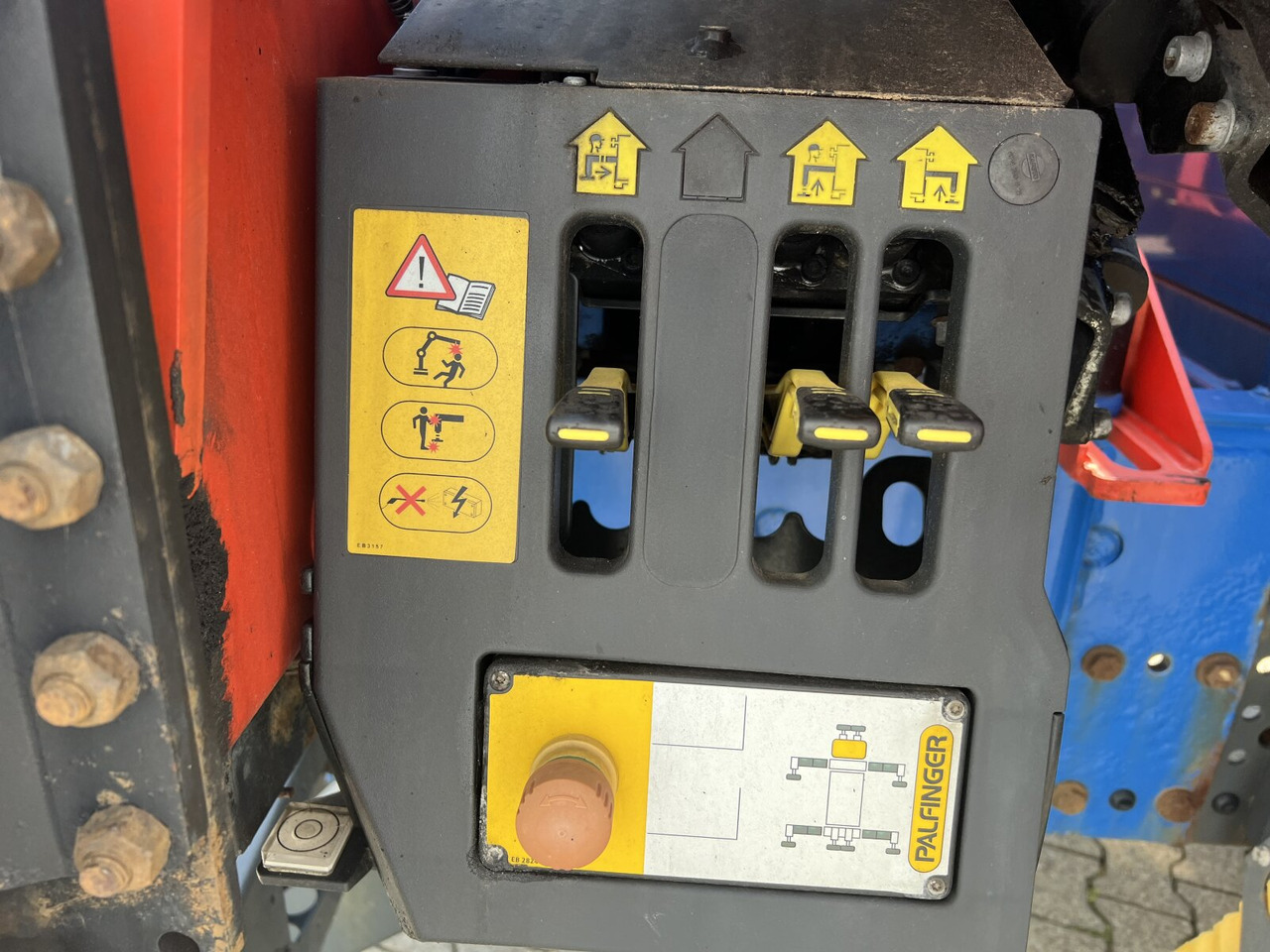 Mercedes-Benz Antos 1836 L 4x2 Antos 1836 L 4x2, Glastransporter, Heckkran Palfinger Pk 12002-EH, Funk - Crane truck: picture 3 Mercedes-Benz Antos 1836 L 4x2 Antos 1836 L 4x2, Glastransporter, Heckkran Palfinger Pk 12002-EH, Funk - Crane truck: picture 3