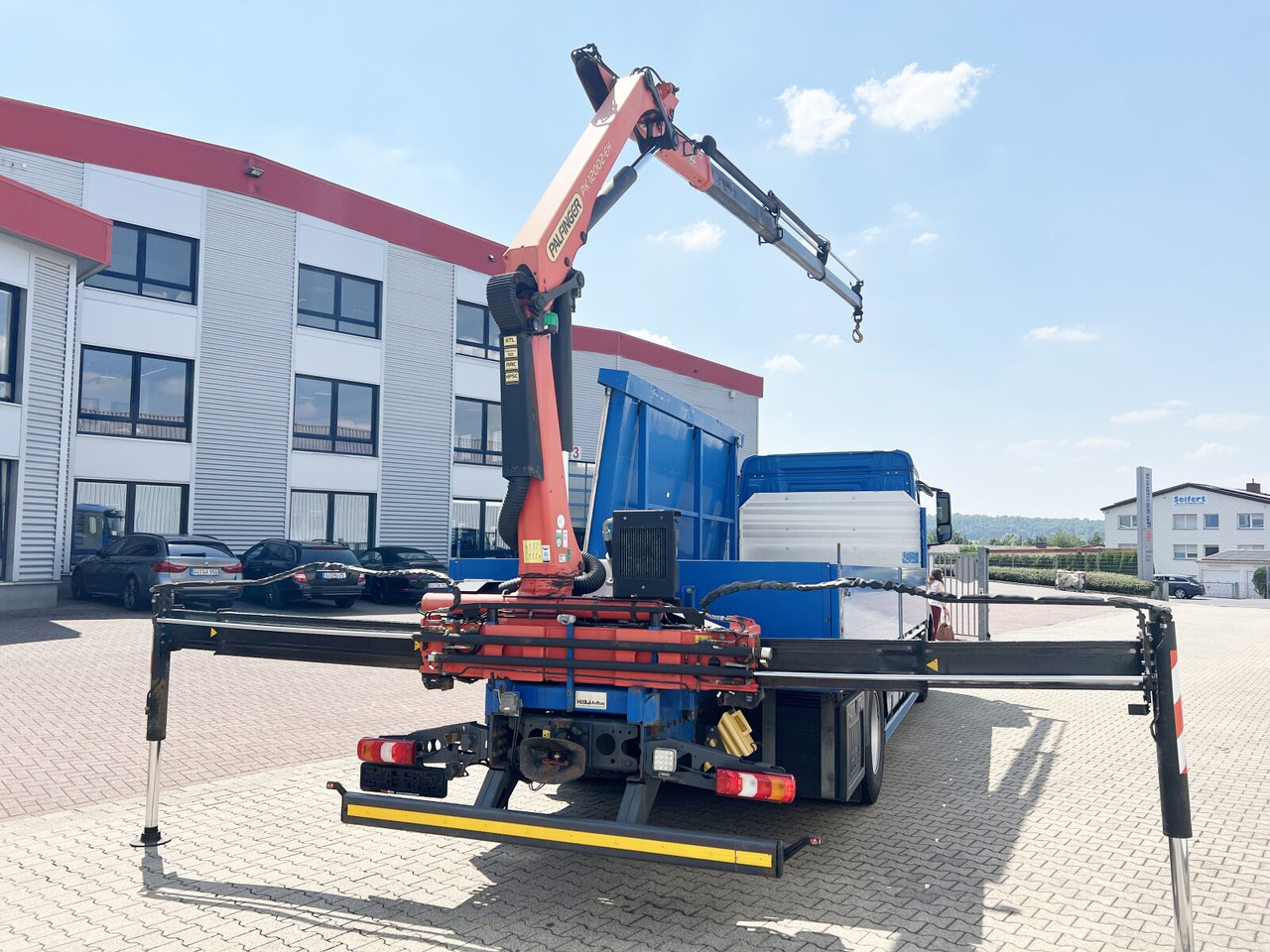 Leasing of Mercedes-Benz Antos 1836 L 4x2 Antos 1836 L 4x2, Glastransporter, Heckkran Palfinger Pk 12002-EH, Funk Mercedes-Benz Antos 1836 L 4x2 Antos 1836 L 4x2, Glastransporter, Heckkran Palfinger Pk 12002-EH, Funk: picture 10