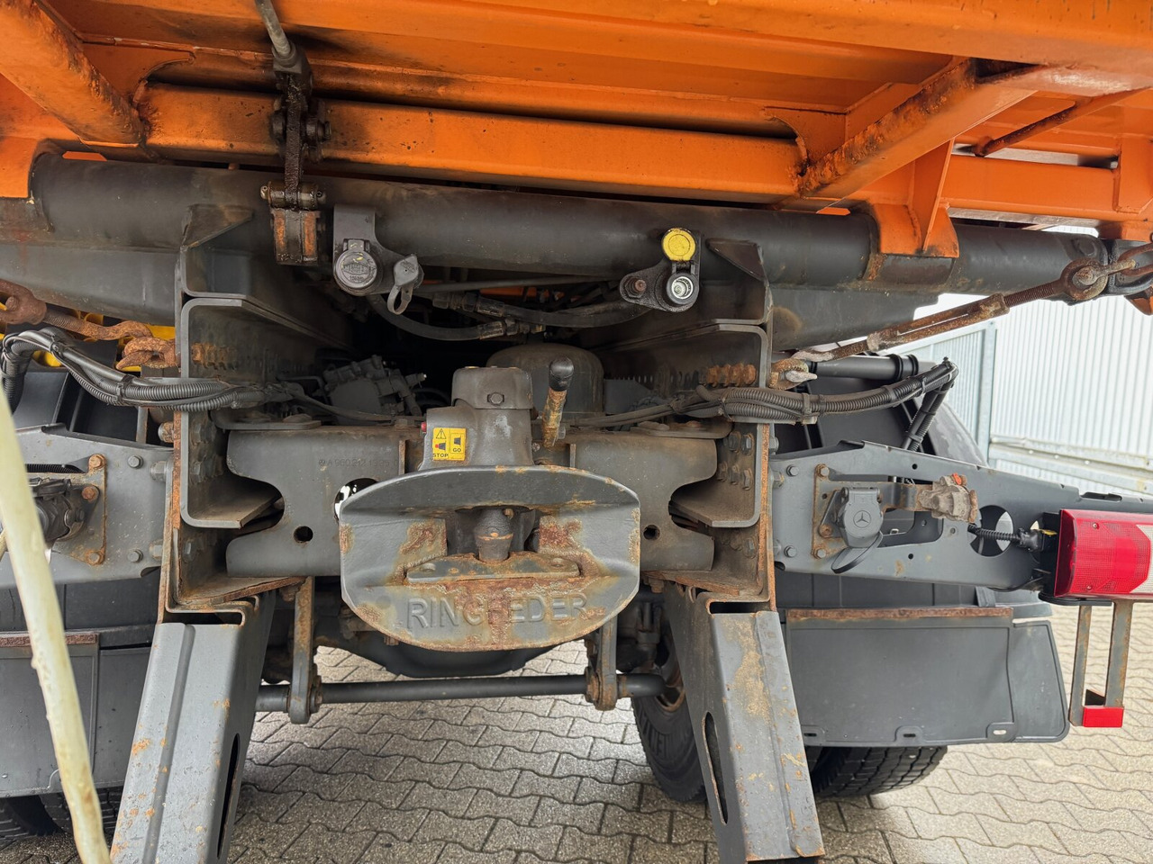 Tipper Mercedes-Benz Arocs 2036 AK 4x4 Arocs 2036 AK 4x4, Grounder, Motorabtrieb, Bordmatik, Winterdienstausstattung: picture 12