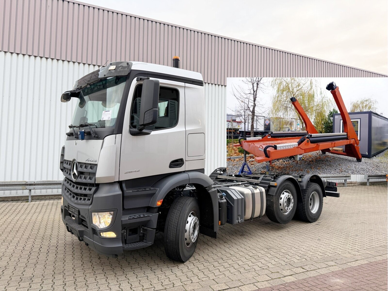 Mercedes-Benz Arocs 2542 L 6x2/4 Arocs 2542/45 L 6x2/4, Vorlauflenk-/liftachse, Navi, MultimediaCockpit - Skip loader truck: picture 1 Mercedes-Benz Arocs 2542 L 6x2/4 Arocs 2542/45 L 6x2/4, Vorlauflenk-/liftachse, Navi, MultimediaCockpit - Skip loader truck: picture 1