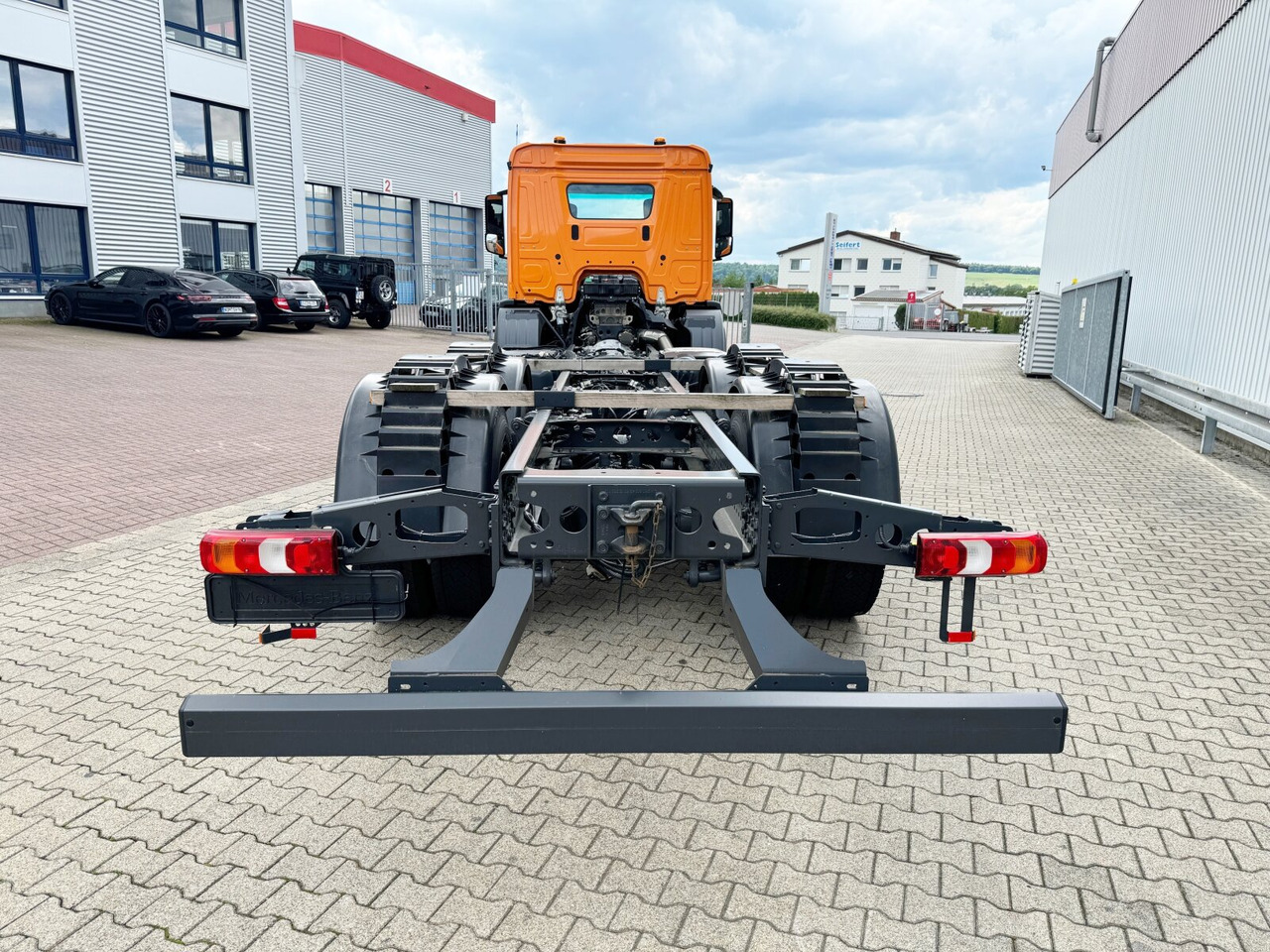 New Cab chassis truck Mercedes-Benz Arocs 2633 6x4 Arocs 2633 6x4, 2x Nebenantrieb: picture 12