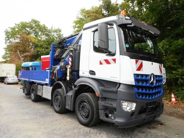 Mercedes-Benz Arocs 3245 L 8x2/6 Arocs 3245 L 8x2/6, Kran Fassi F 545 RA 2.26 XE, Jib, Funk 29,7 m - 400 kg - Crane truck, Dropside/ Flatbed truck: picture 1 Mercedes-Benz Arocs 3245 L 8x2/6 Arocs 3245 L 8x2/6, Kran Fassi F 545 RA 2.26 XE, Jib, Funk 29,7 m - 400 kg - Crane truck, Dropside/ Flatbed truck: picture 1
