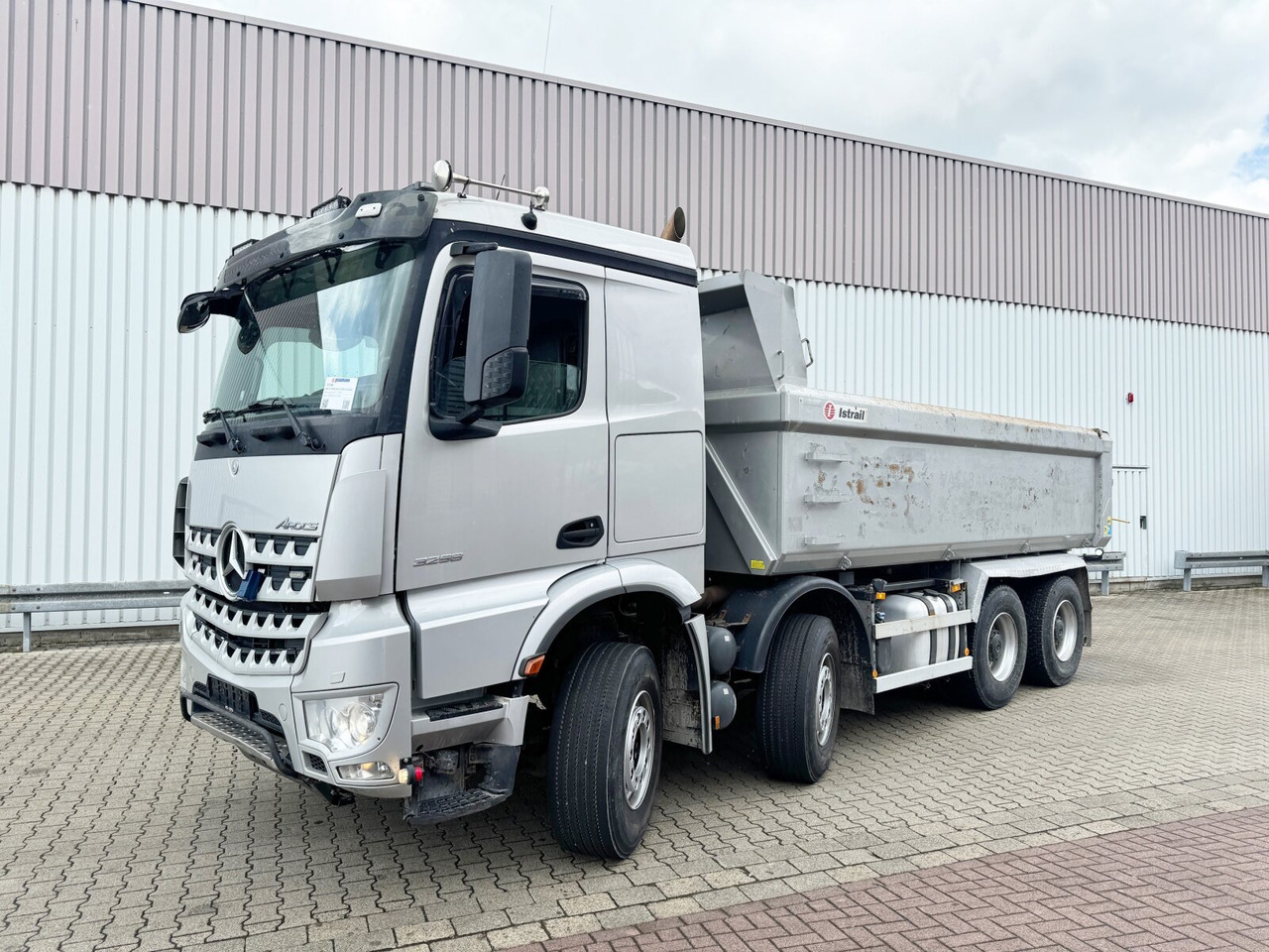 Leasing of Mercedes-Benz Arocs 3258 LK 8x4/4 Arocs 3258 LK 8x4/4, Retarder, Bi-Xenon, Stahlmulde ca. 14m³, hydr. Heckklappenöffnung Mercedes-Benz Arocs 3258 LK 8x4/4 Arocs 3258 LK 8x4/4, Retarder, Bi-Xenon, Stahlmulde ca. 14m³, hydr. Heckklappenöffnung: picture 8