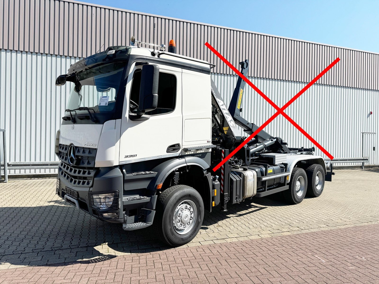 Mercedes-Benz Arocs 3351 AK 6x6 Arocs 3351 AK 6x6, Retarder, Navi, Grounder - Hook lift truck: picture 1 Mercedes-Benz Arocs 3351 AK 6x6 Arocs 3351 AK 6x6, Retarder, Navi, Grounder - Hook lift truck: picture 1