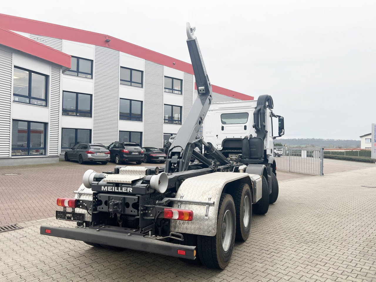 New Hook lift truck Mercedes-Benz Arocs 4142/48 8x4/4 Arocs 4142/48 8x4/4, Grounder, Meiller RS26 62-K, Funk, Motorabtrieb: picture 10 New Hook lift truck Mercedes-Benz Arocs 4142/48 8x4/4 Arocs 4142/48 8x4/4, Grounder, Meiller RS26 62-K, Funk, Motorabtrieb: picture 10
