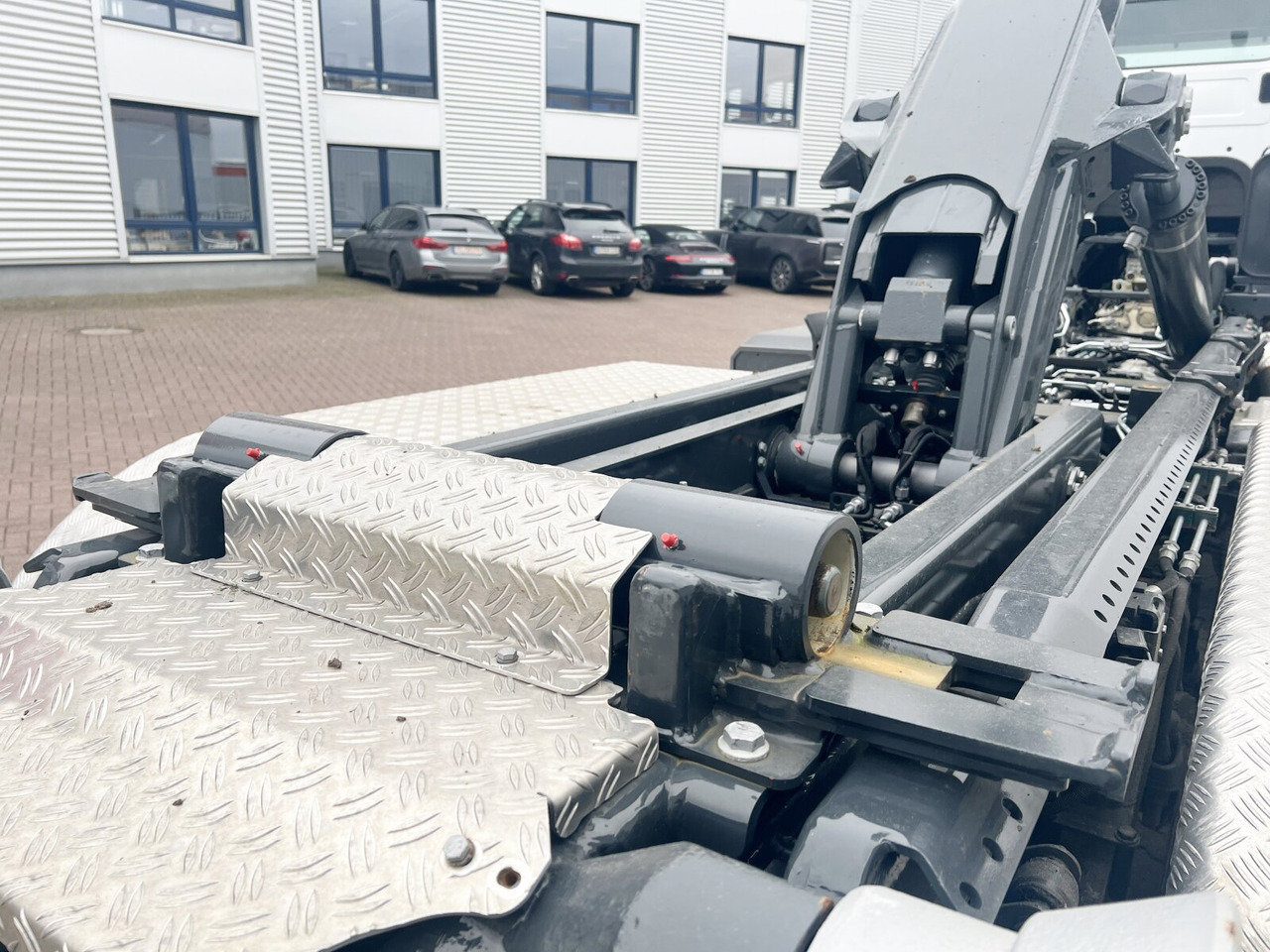 Mercedes-Benz Arocs 4142/48 8x4/4 Arocs 4142/48 8x4/4, Grounder, Meiller RS26 62-K, Funk, Motorabtrieb - Hook lift truck: picture 2 Mercedes-Benz Arocs 4142/48 8x4/4 Arocs 4142/48 8x4/4, Grounder, Meiller RS26 62-K, Funk, Motorabtrieb - Hook lift truck: picture 2