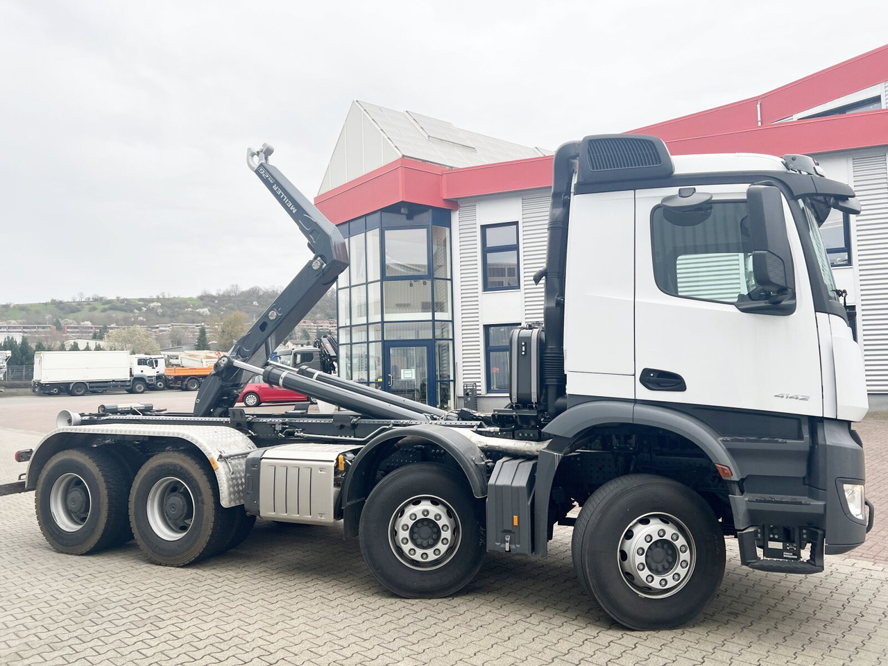 New Hook lift truck Mercedes-Benz Arocs 4142/48 8x4/4 Arocs 4142/48 8x4/4, Grounder, Meiller RS26 62-K, Funk, Motorabtrieb: picture 9 New Hook lift truck Mercedes-Benz Arocs 4142/48 8x4/4 Arocs 4142/48 8x4/4, Grounder, Meiller RS26 62-K, Funk, Motorabtrieb: picture 9