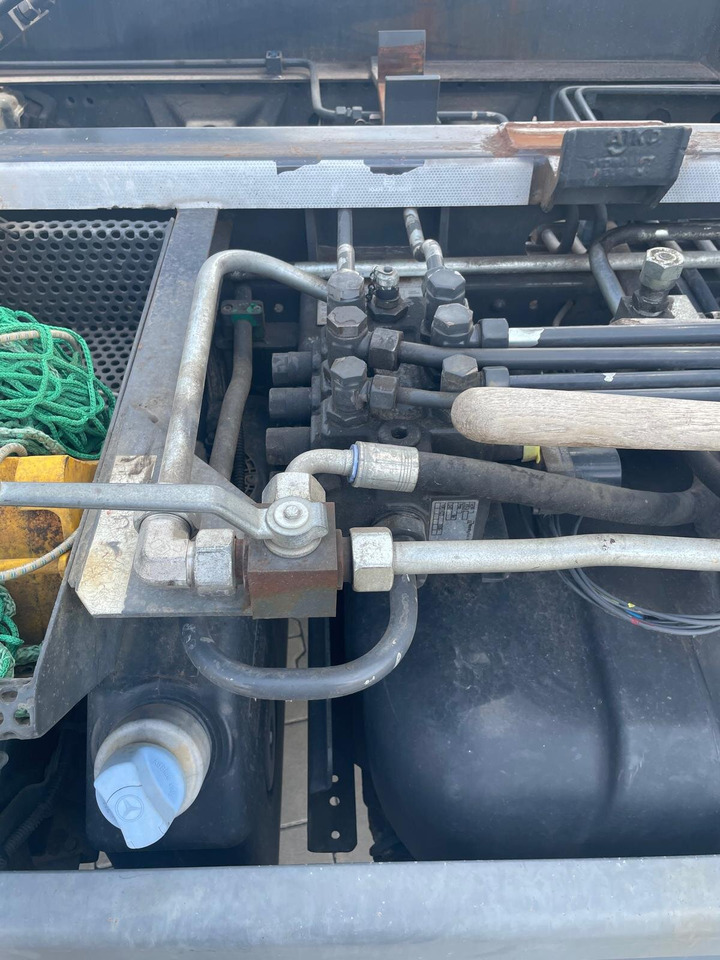 Mercedes-Benz Atego 1224 K 4x2 Atego 1224 K 4x2 - Hook lift truck: picture 4 Mercedes-Benz Atego 1224 K 4x2 Atego 1224 K 4x2 - Hook lift truck: picture 4